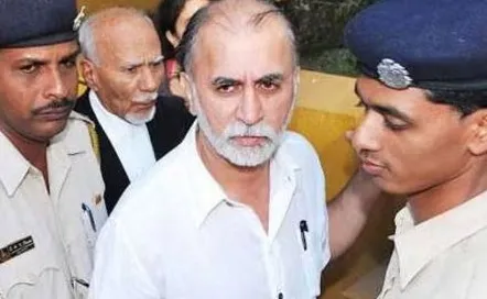 Tarun Tejpal Convicted તરુણ તેજપાલ કેસમાં મોટો વળાંક, ટ્રાયલ કોર્ટે મુક્ત કર્યા બાદ બોમ્બે હાઇકોર્ટે ચુકાદો બદલીને નવો આદેશ આપ્યો.
