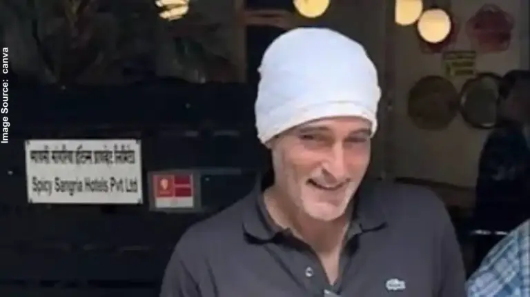 Akshaye Khanna  સોલ્ટ એન્ડ પેપર લુકમાં અક્ષય ખન્નાએ હલાવ્યું ઇન્ટરનેટ, નવો અંદાજ જોઈને ફેન્સ બોલ્યા 'જલવા હૈ ભાઈ કા...'
