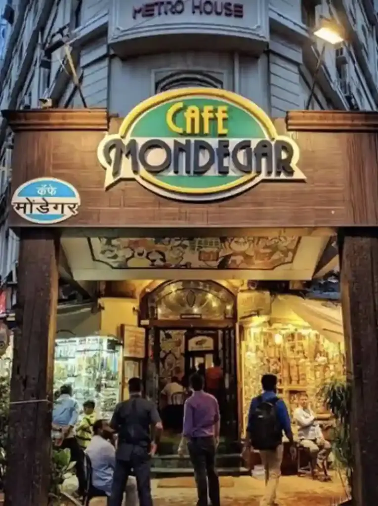 Cafe Mondegar Licence Suspended FDA મુંબઈના ઐતિહાસિક કાફે મોન્ડેગર સામે મોટી કાર્યવાહી ફૂડ સેફ્ટીના નિયમોના ઉલ્લંઘન બદલ FDA એ લાઈસન્સ સસ્પેન્ડ કર્યું