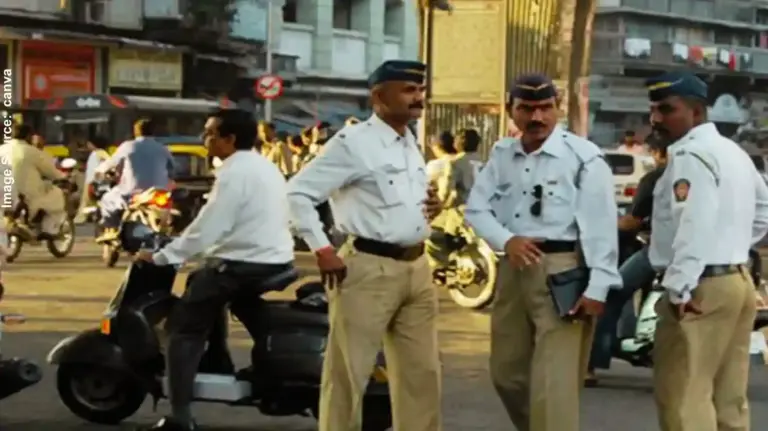 Dahi Handi Traffic Crackdown Mumbai  એક જ દિવસમાં ૧૮,૮૧૮ ચલાન અને ₹૧.૯૨ કરોડનો દંડ! દહી હાંડી દરમિયાન બેફામ બનતા વાહનચાલકો પર ટ્રાફિક પોલીસની સખત તવાઈ