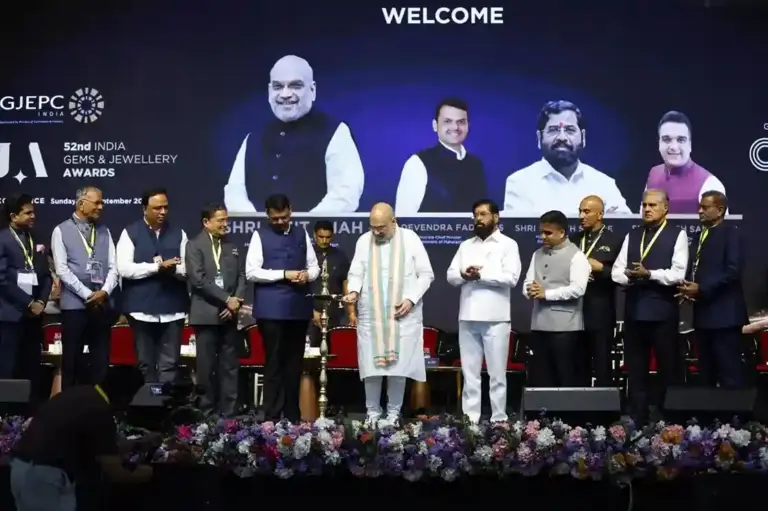 India Gems and Jewellery Awards  વર્ષ ૨૦૪૦ સુધીમાં ૧૦૦ અબજ ડોલરની નિકાસનું લક્ષ્યાંક, ૫૨મા એવોર્ડ સમારોહમાં કેન્દ્રીય ગૃહમંત્રી અમિત શાહની પ્રેરક ઉપસ્થિતિ