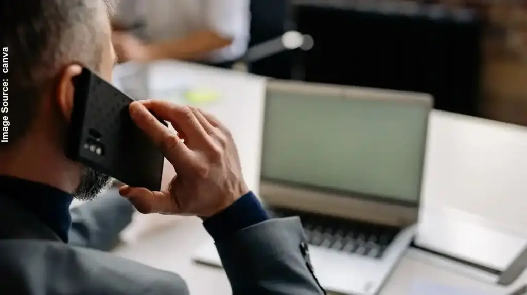 Malad Fake Call Centre Bust  મલાડમાં બનાવટી કૉલ સેન્ટરનો પર્દાફાશ આજીવન ફ્રેન્ચાઇઝીના નામે છેતરપિંડી કરનાર ૧૯ જણા સામે ગુનો દાખલ, ૧૫ લાખનો મુદ્દામાલ જપ્ત