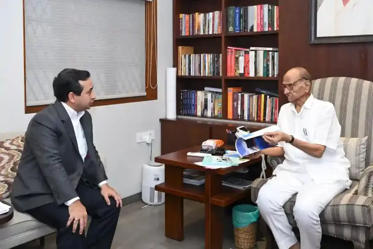 Nitesh Rane Meets Sharad Pawar  કટ્ટર વિરોધી અચાનક 'સિલ્વર ઓક' કેમ પહોંચ્યા? શરદ પવાર અને નિતેશ રાણે વચ્ચે બંધબારણે મુલાકાત, રાજકીય અટકળો તેજ