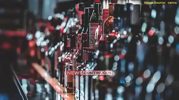 Thane Railway Station Alcohol Smuggling  થાણે સ્ટેશને એક્સાઇઝ ટીમનો મોટો દરોડો ગોવા બનાવટના વિદેશી દારૂ સાથે રેલવે એટેન્ડન્ટ ઝડપાયો, ₹૭૧,૫૬૦નો મુદ્દામાલ જપ્ત!