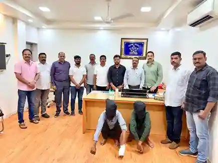 Woman Murder Case પત્નીની હત્યાનો ભેદ ૨૪ કલાકમાં ઉકેલાયો વાગળે ક્રાઇમ બ્રાન્ચ યુનિટ૫ દ્વારા નાગપુરથી બે શંકાસ્પદ આરોપીઓની ધરપકડ!
