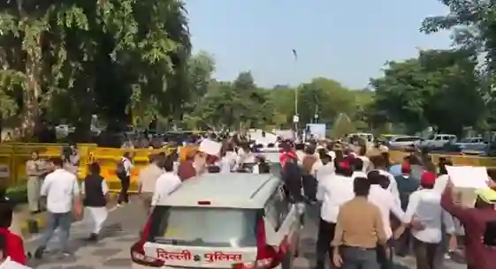 Delhi New Protest Sites Distance From Parliament જંતરમંતર નહીં, હવે રામલીલા, બુરારી અને સીબીડીમાં વિરોધ પ્રદર્શન જાણો સંસદ ભવનથી આ સ્થળો કેટલા દૂર છે?