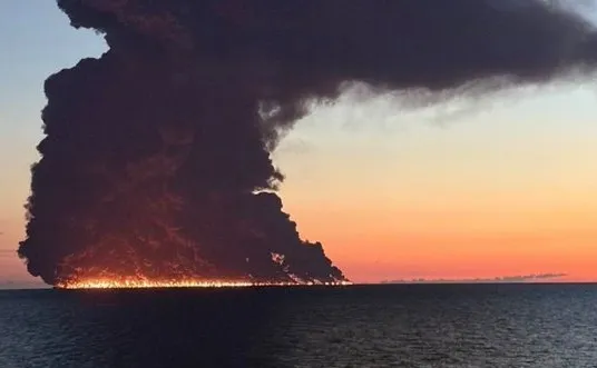 Drone Attack On Tanker In Black Sea બ્લેક સીમાં મિસાઈલ જેવો ડ્રોન એટેક! બ્લેક સીમાં ભારતીય નાવિકોના ટેન્કર પર હુમલો,ભારત સરકાર હરકતમાં