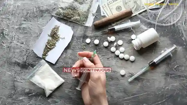 Drugs Seized in Malad મલાડના ફ્લેટ પર મુંબઈ પોલીસના દરોડા ₹૨.૩૯ કરોડનું હાઈડ્રોપોનિક ગાંજો, ચરસ અને LSD જપ્ત, એક પેડલર ઝડપાયો