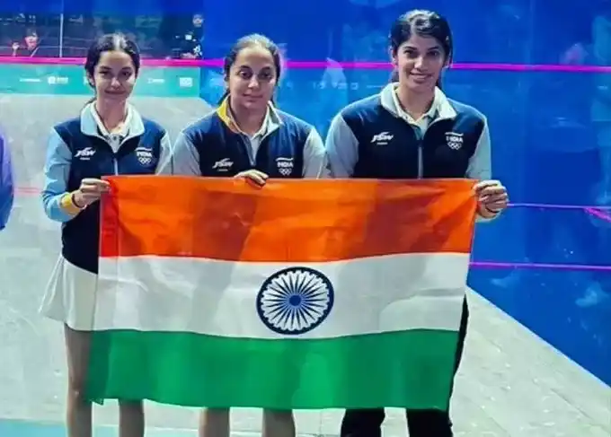 Indian Women Squash Team Wins Bronze એશિયન ગેમ્સમાં ભારતીય મહિલા સ્ક્વોશ ટીમે જીત્યો બ્રોન્ઝ, સેલિંગમાં પણ મળ્યો પ્રથમ મેડલ
